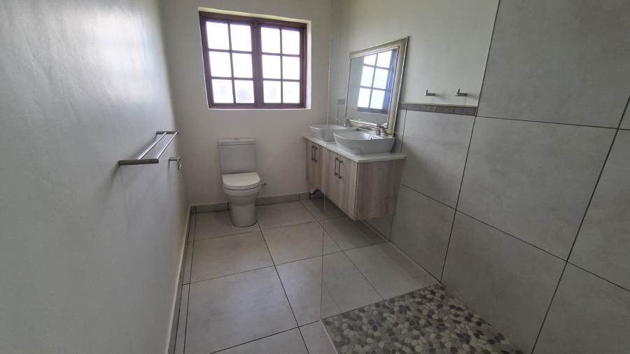 3 Bedroom Property for Sale in Wavecrest Eastern Cape